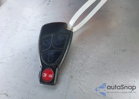 2005 Mercedes-Benz C 240 Luxury 4Matic z USA, uszkodzony, nr VIN WDBRF81JX5F677121